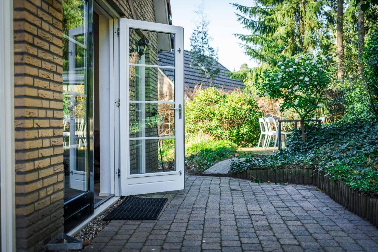 Luxe Vakantiehuis In Het Bos Met Jacuzzi En Sauna Люнтерен Экстерьер фото
