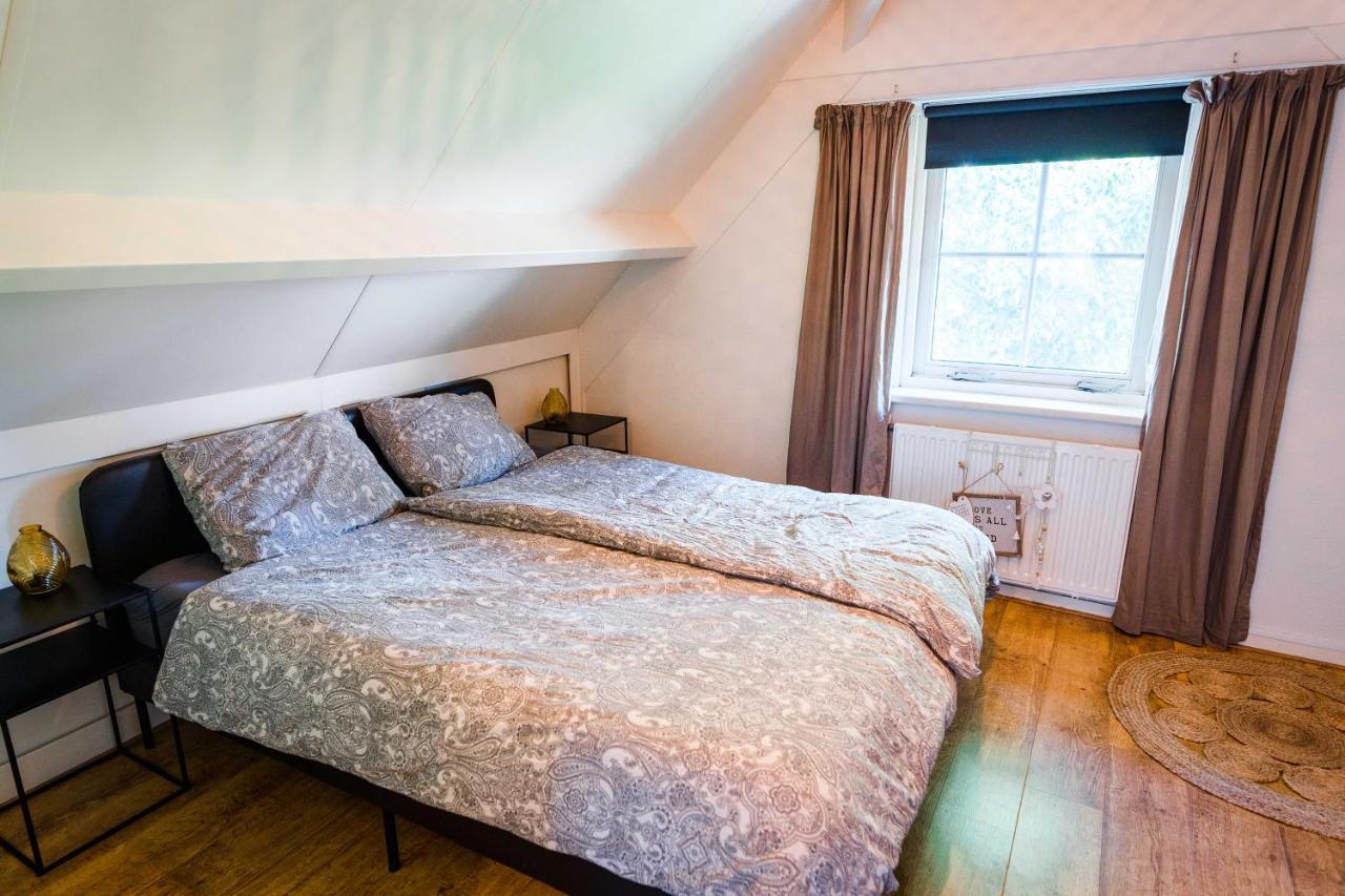 Luxe Vakantiehuis In Het Bos Met Jacuzzi En Sauna Люнтерен Экстерьер фото